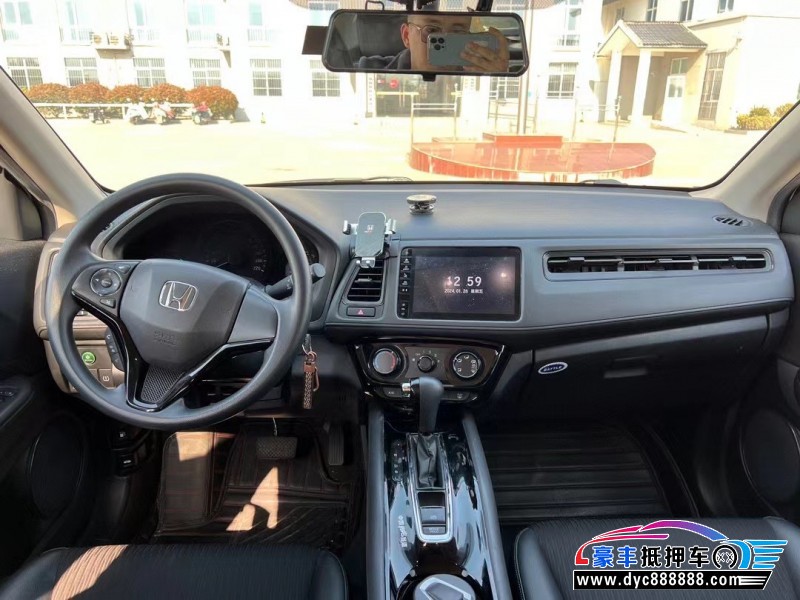 21年本田缤智轿车抵押车出售