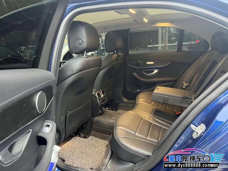 21年奔驰C轿车抵押车出售