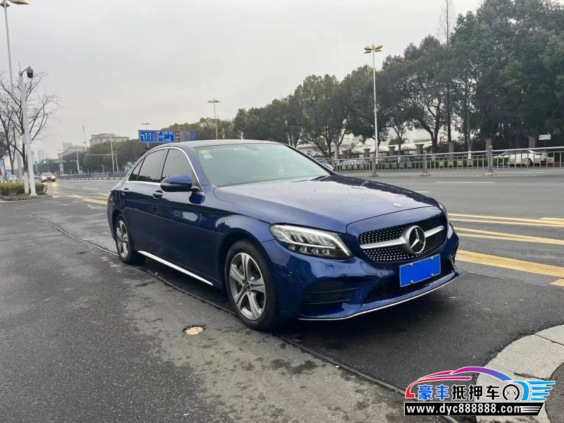 21年奔驰C轿车抵押车出售