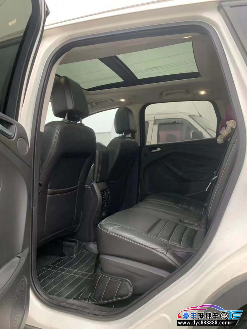 15年福特翼虎轿车抵押车出售