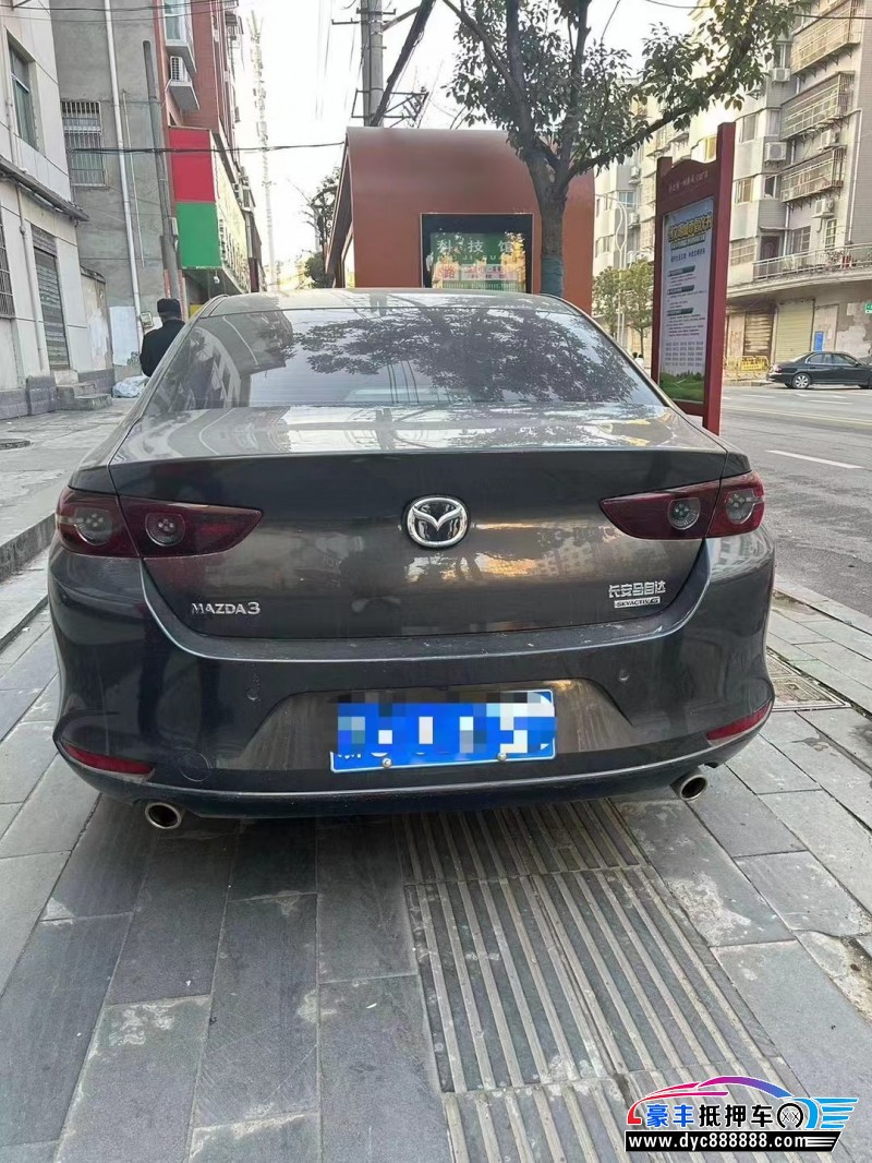 20年马自达昂克赛拉轿车抵押车出售