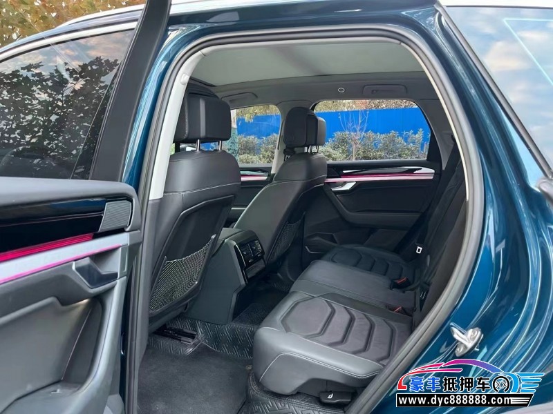 19年大众途锐轿车抵押车出售