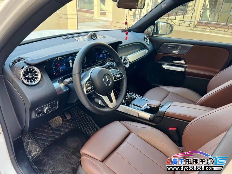 22年奔驰GLB轿车抵押车出售