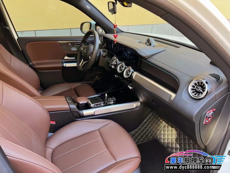 22年奔驰GLB轿车抵押车出售