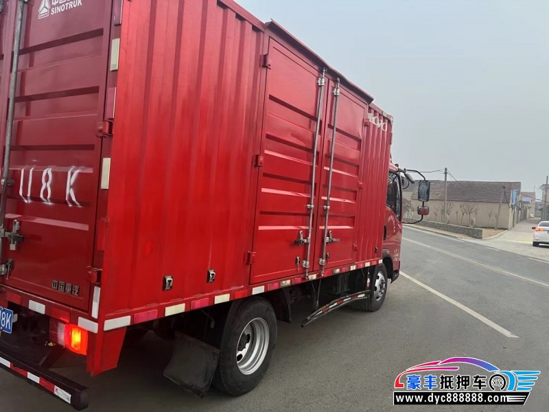 23年重汽豪沃轿车抵押车出售