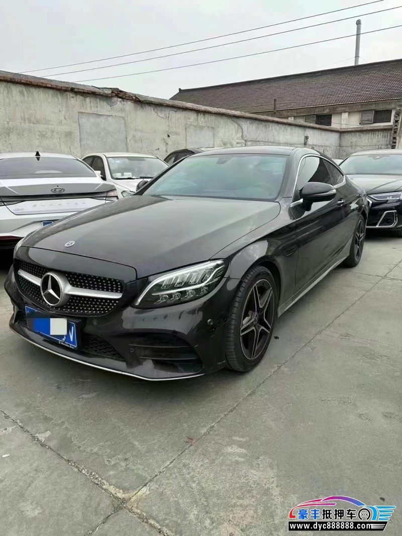 21年奔驰C轿车抵押车出售