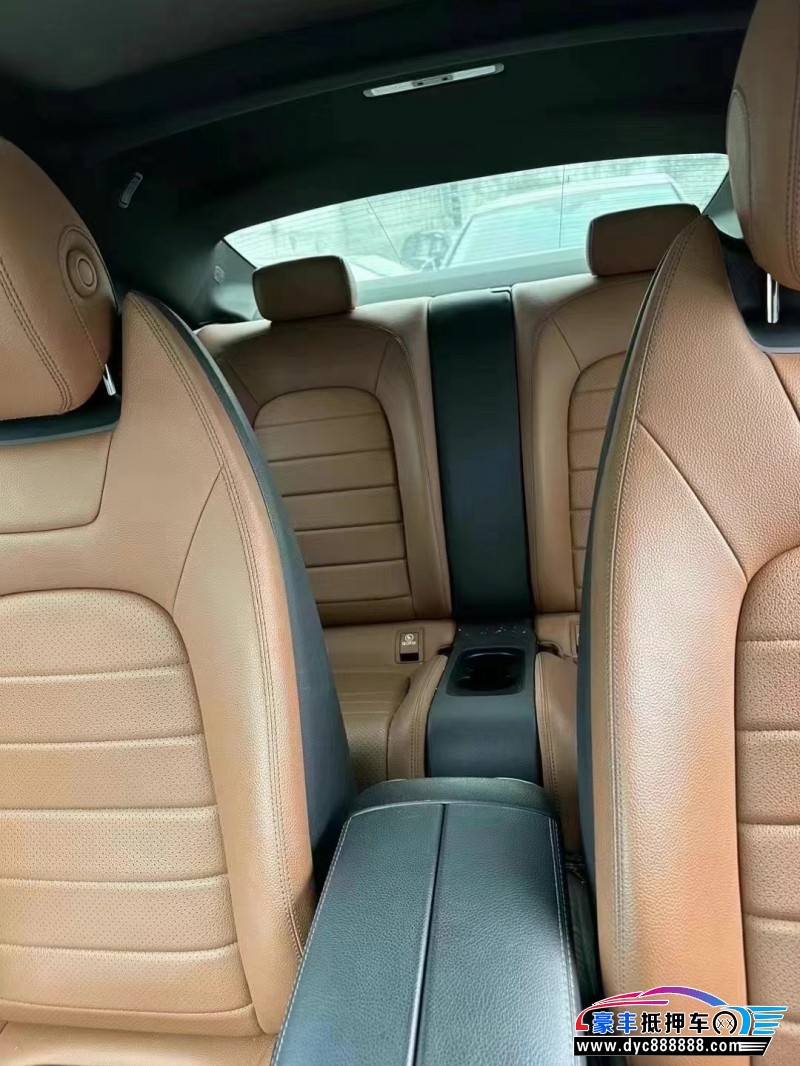 21年奔驰C轿车抵押车出售