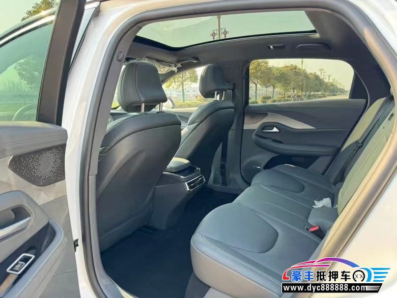 23年极狐阿尔法S轿车抵押车出售