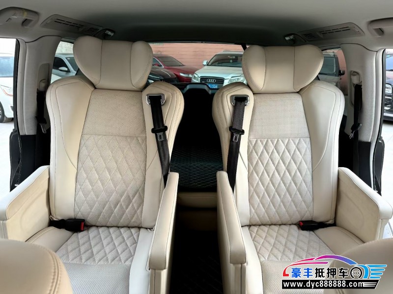 19年日产途乐轿车抵押车出售