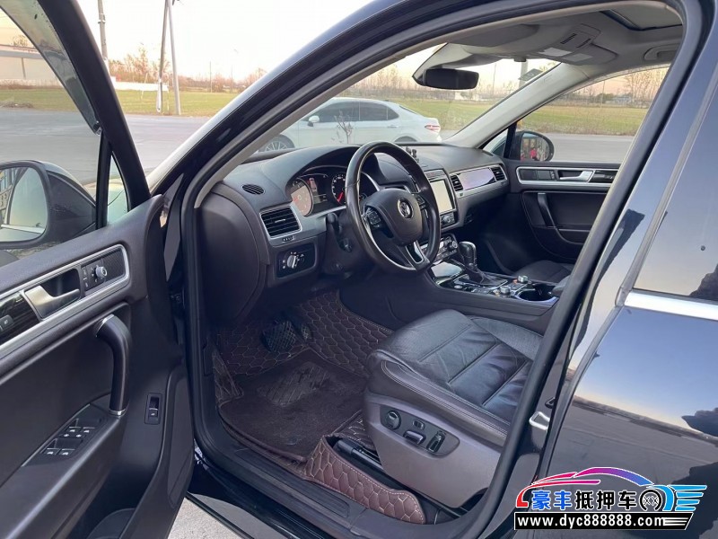 16年大众途锐轿车抵押车出售