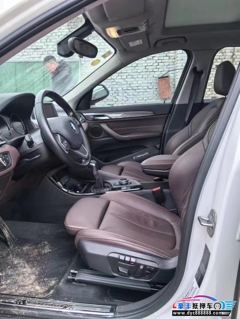 18年宝马X1轿车抵押车出售
