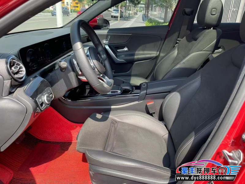 20年奔驰A轿车抵押车出售