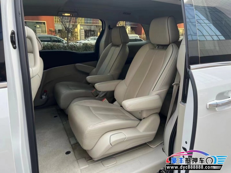 20年别克GL8轿车抵押车出售