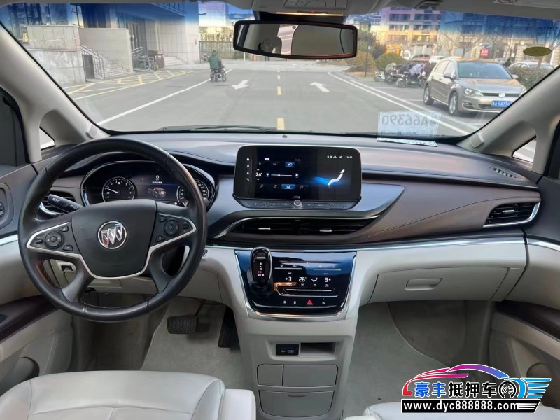 20年别克GL8轿车抵押车出售