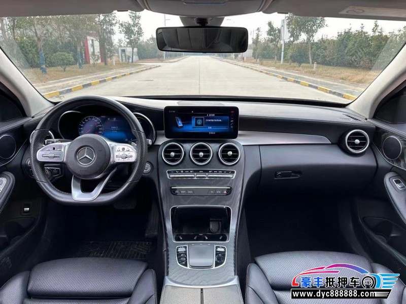 21年奔驰C轿车抵押车出售