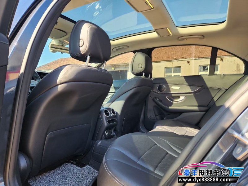 20年奔驰C轿车抵押车出售