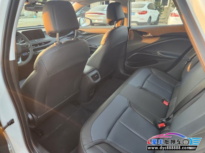 23年别克微蓝轿车抵押车出售