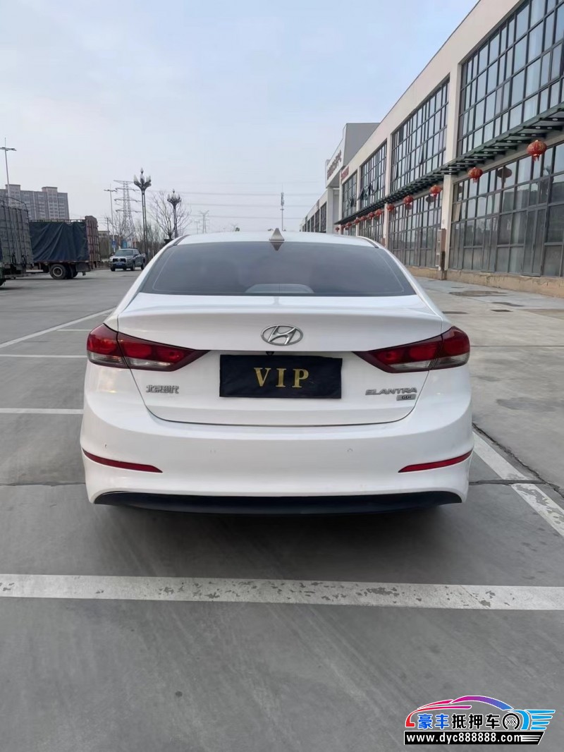 17年现代领动轿车抵押车出售