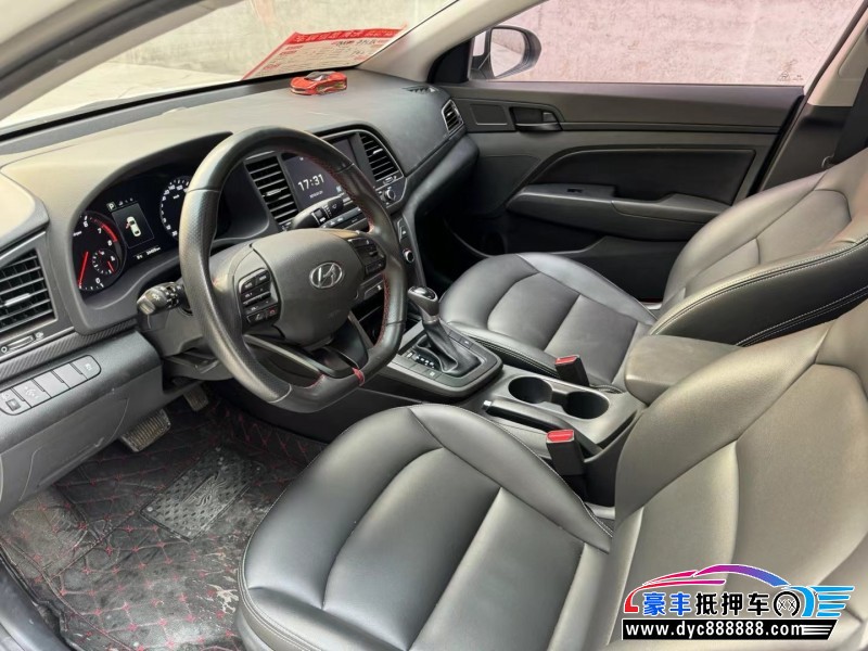 18年现代领动轿车抵押车出售