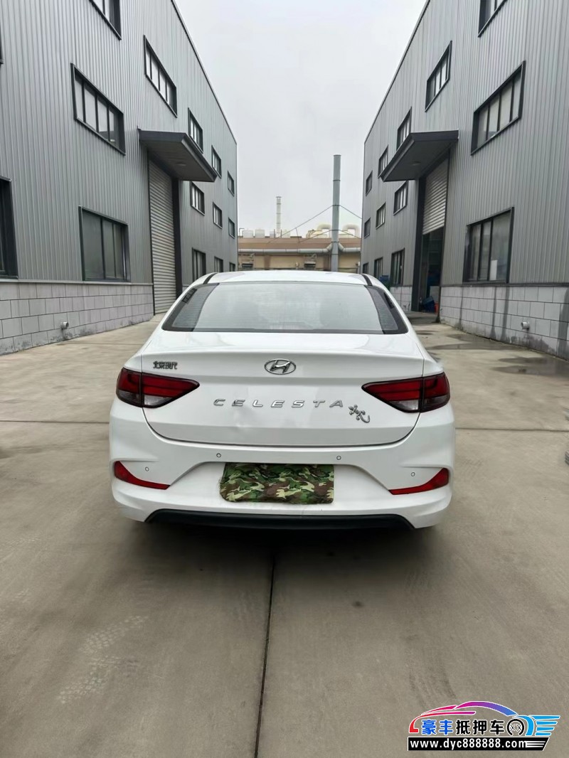 19年现代悦动轿车抵押车出售