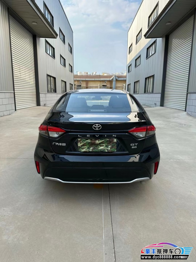 22年丰田凌尚轿车抵押车出售