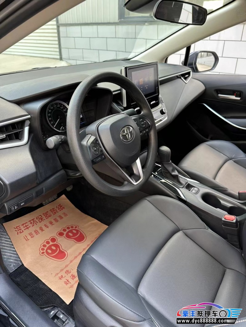 22年丰田凌尚轿车抵押车出售