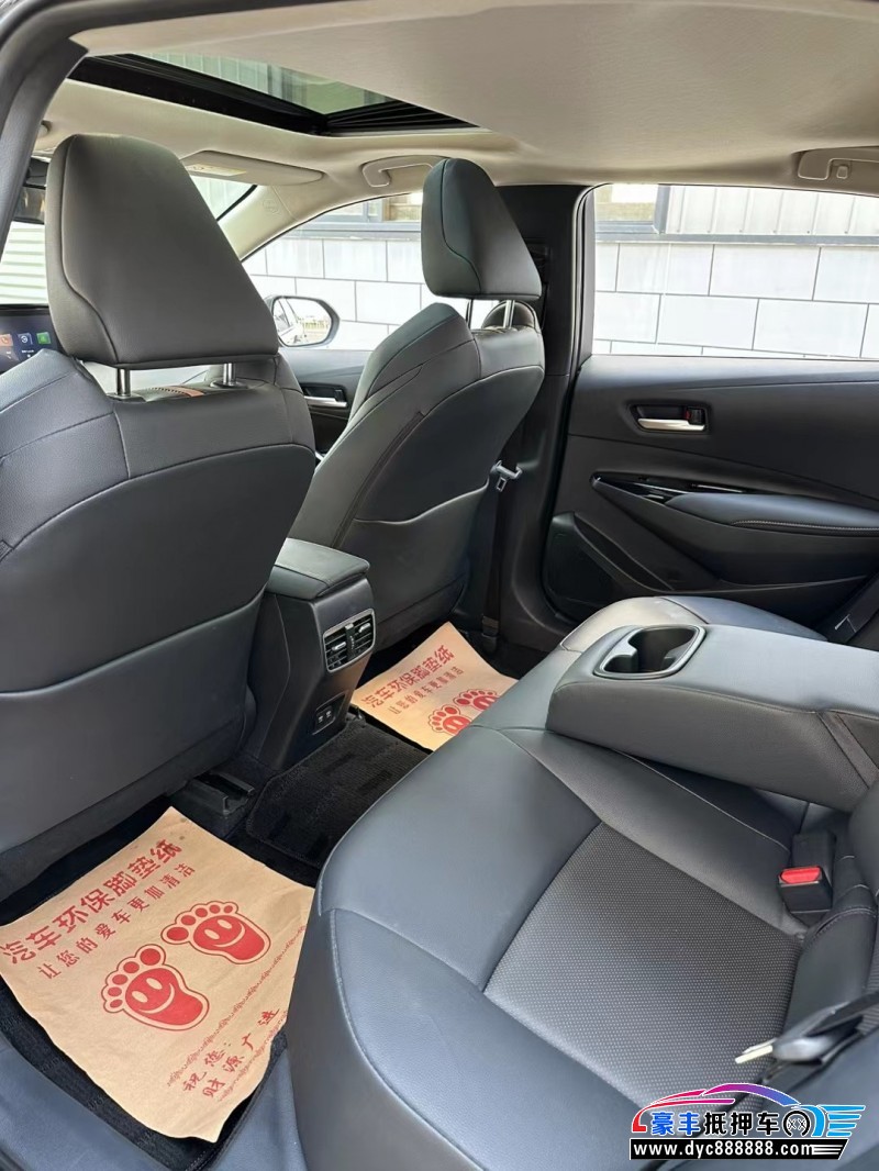 22年丰田凌尚轿车抵押车出售