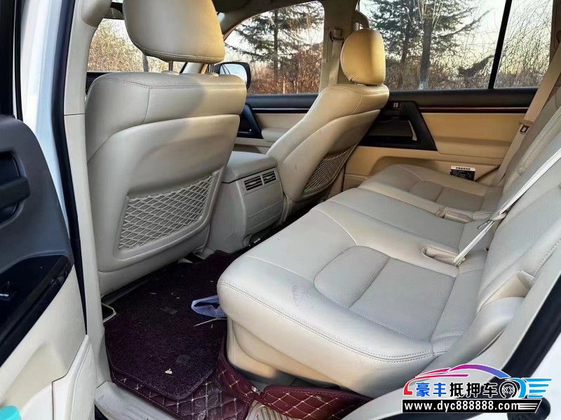 17年丰田兰德酷路泽轿车抵押车出售