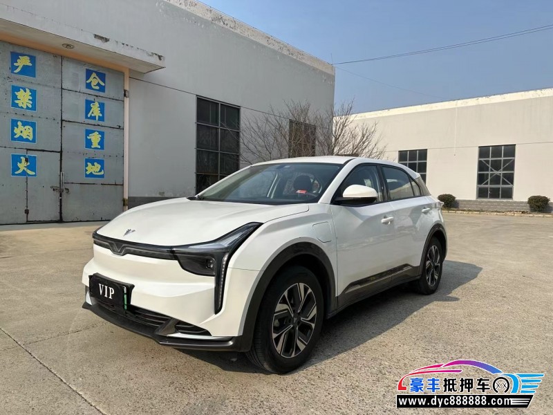 23年哪吒U轿车抵押车出售