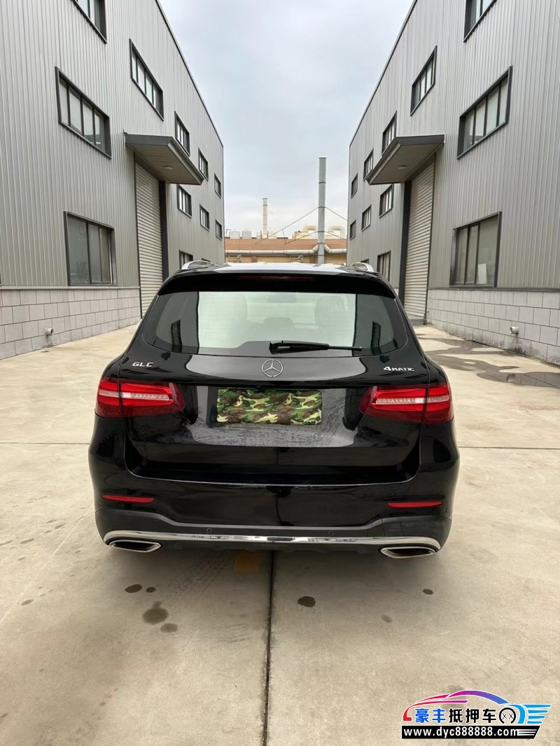 17年奔驰GLC轿车抵押车出售