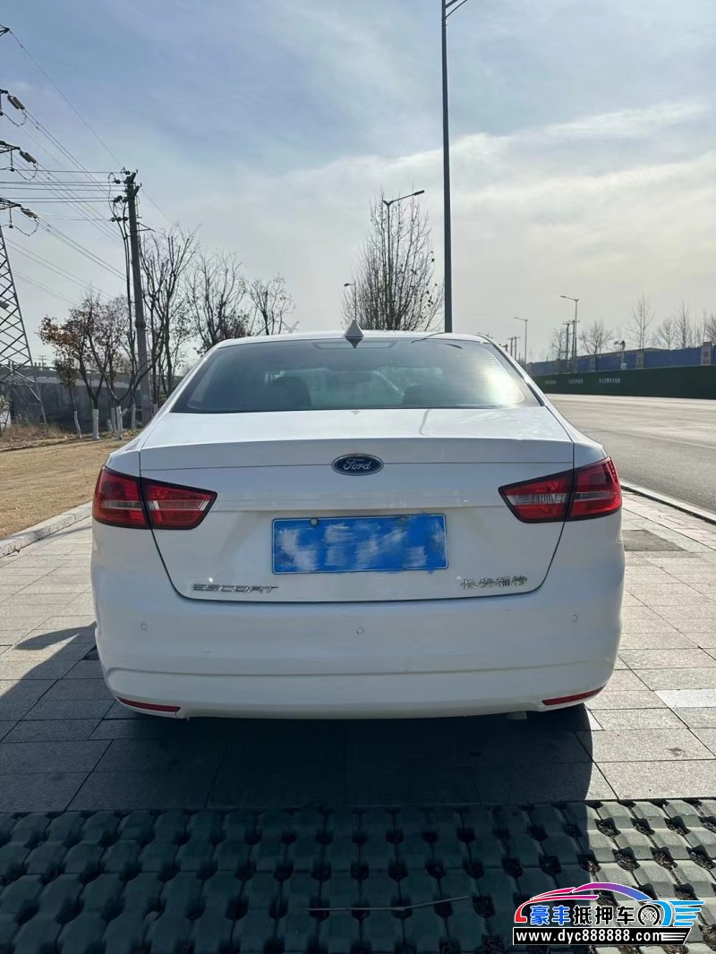 19年福特福睿斯轿车抵押车出售