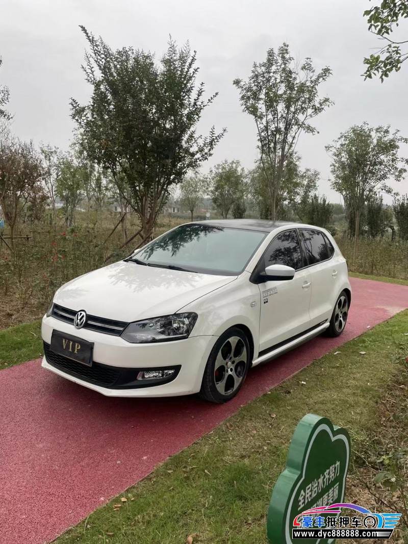 13年大众polo轿车抵押车出售