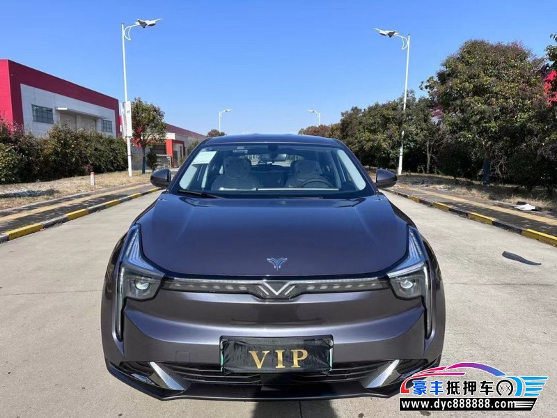 23年哪吒U轿车抵押车出售