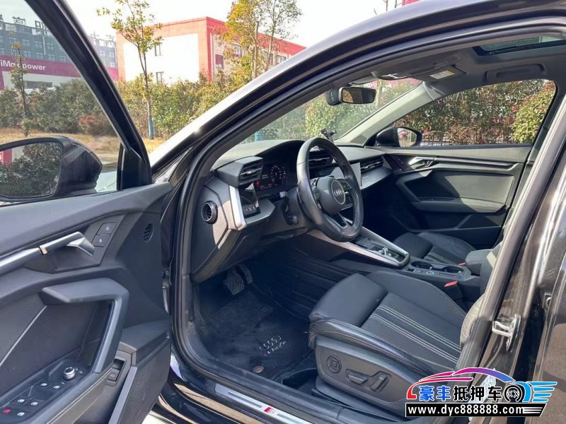 22年奥迪A3轿车抵押车出售