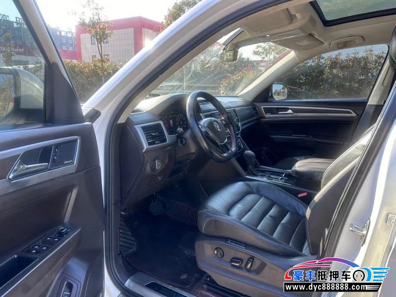 18年大众途昂轿车抵押车出售