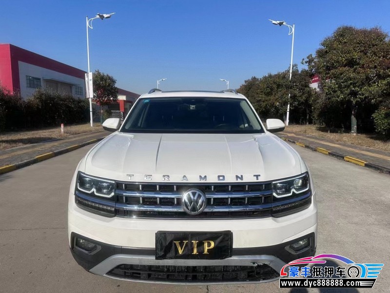 18年大众途昂轿车抵押车出售