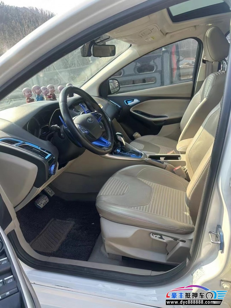 16年福特福克斯轿车抵押车出售