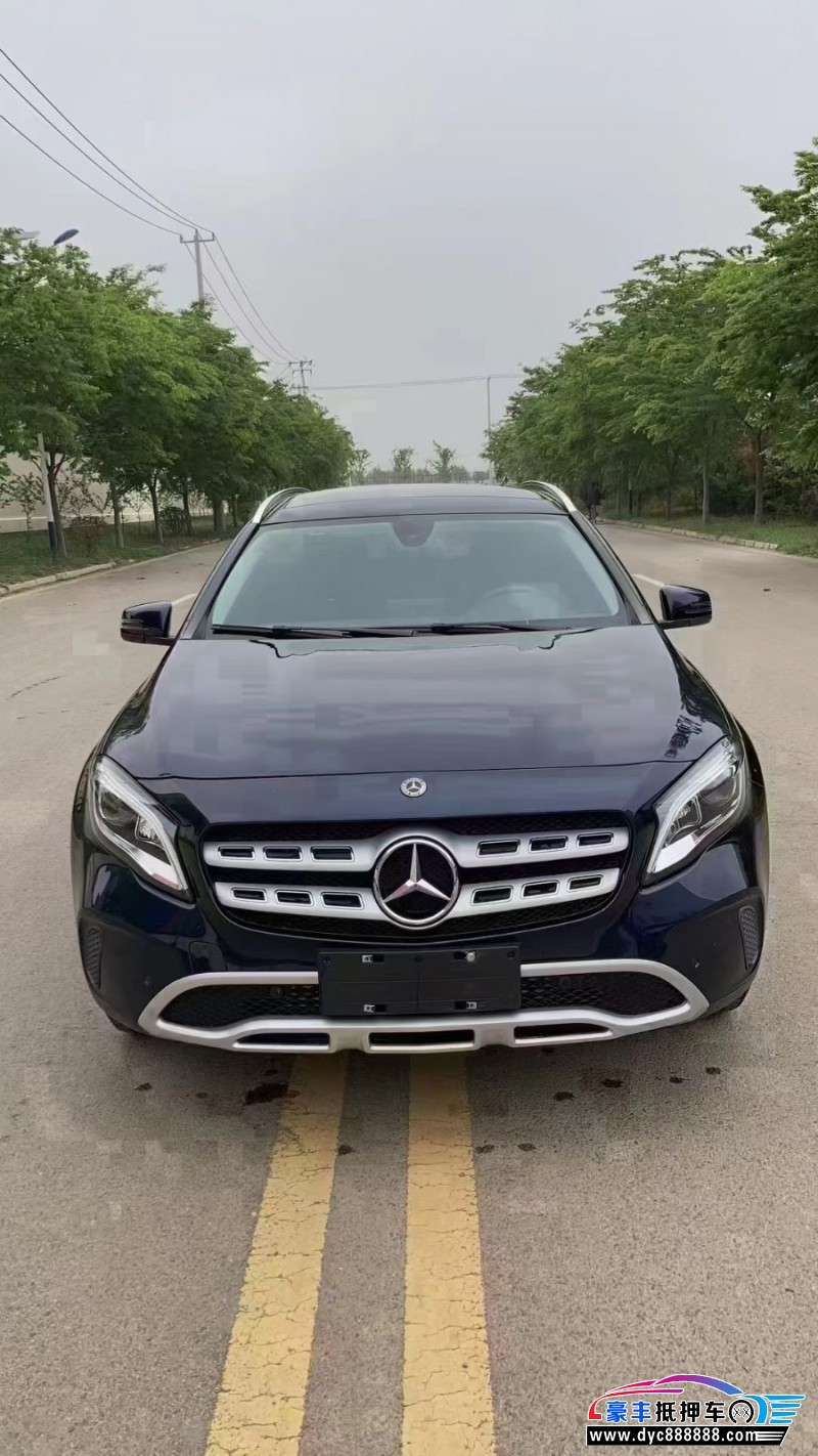 19年奔驰GLA轿车抵押车出售