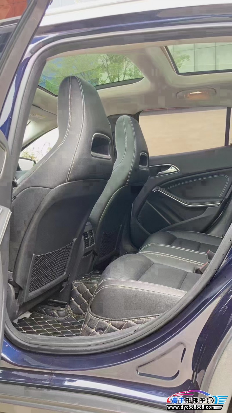 19年奔驰GLA轿车抵押车出售