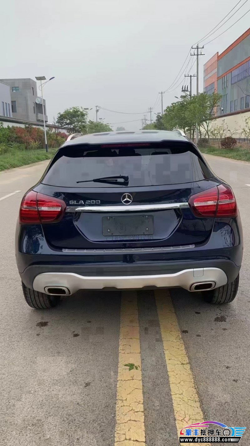 19年奔驰GLA轿车抵押车出售