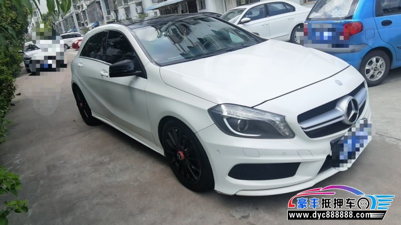 15年奔驰A轿车抵押车出售