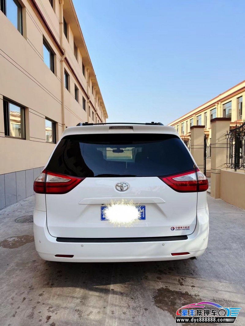 15年丰田塞纳轿车抵押车出售