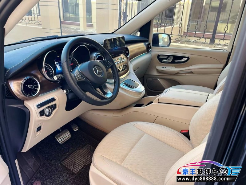 23年奔驰V轿车抵押车出售