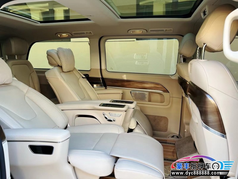 23年奔驰V轿车抵押车出售