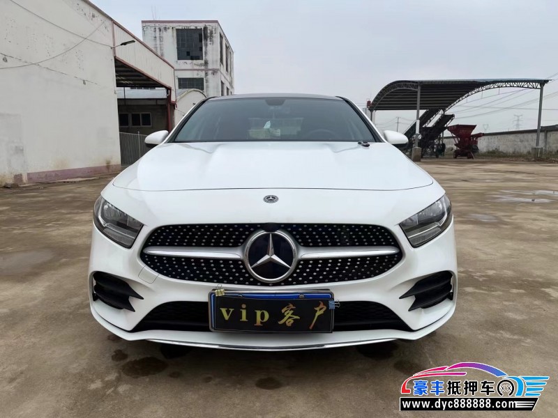 20年奔驰A轿车抵押车出售
