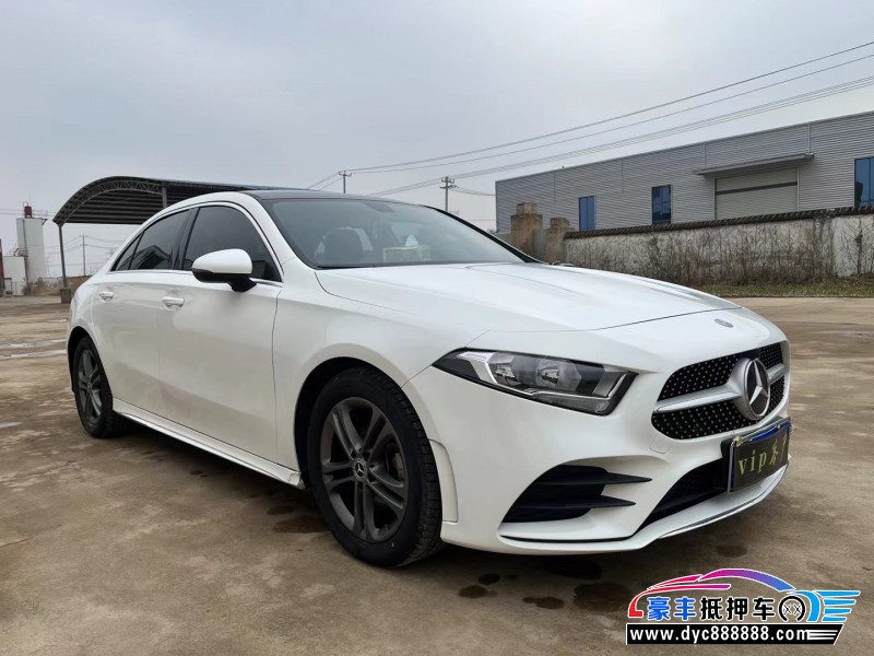 20年奔驰A轿车抵押车出售