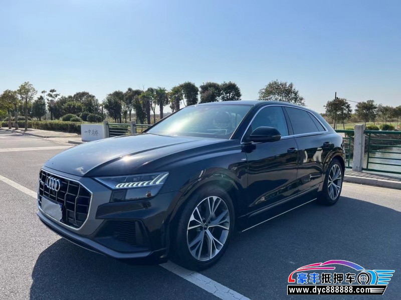 23年奥迪Q8轿车抵押车出售