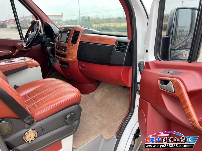 14年奔驰斯宾特轿车抵押车出售