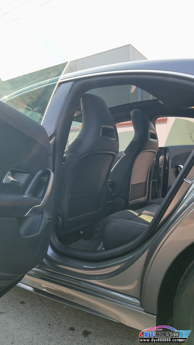 21年奔驰CLA轿车抵押车出售