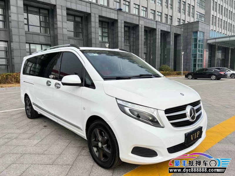 17年奔驰威霆轿车抵押车出售